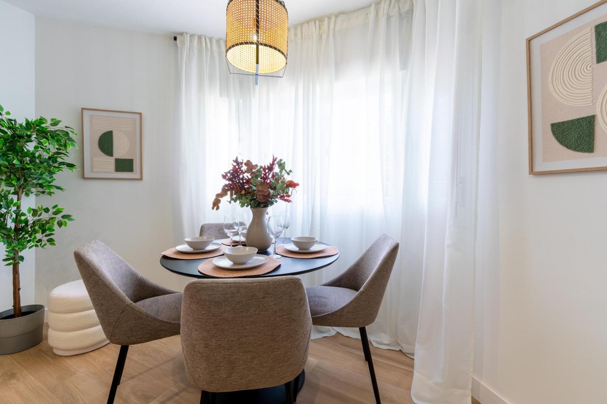 Diseno Y Comodidad En Bami * Seville