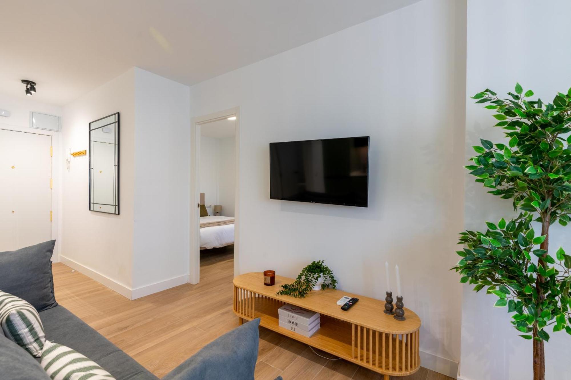 Diseno Y Comodidad En Bami Apartment Seville